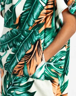 LEUS JUNGLE FEVER PONCHO 13 LEUS JUNGLE FEVER PONCHO -Wave Rider Shop 1060 Leus 4333 01305.1673632352