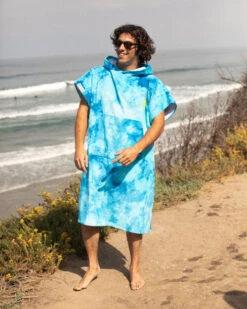 LEUS CHRIS BENCHETLER PONCHO - LARGE (EX) -Wave Rider Shop 3V3A0400 732 b7494e66 1e7b 42ef 990b 01bb59bb6cff 73671.1691177218