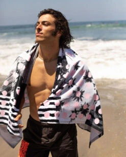 LEUS PARKER COFFIN TOWEL -Wave Rider Shop 3V3A2629 2961 74189.1673632356