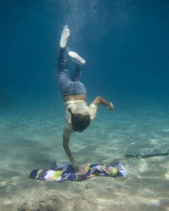 LEUS NORA VASCONCELLOS BEACH ECO TOWEL -Wave Rider Shop SWH00483 jpg 57634.1673632269