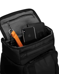 DB BOARD BAGS HUGGER 1ST GENERATION BAKCPACK 30L BLACK OUT (EX) -Wave Rider Shop TheStrom30LBackpack 13 263389be 3ca8 4e1d a1ef c55f74d713cc 20 282 29 87999.1695414121