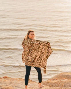 LEUS HOT SPOTS TOWEL (EX) -Wave Rider Shop leus beachtowel hotspots 4 80064.1700415154