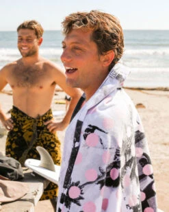 LEUS PARKER COFFIN TOWEL -Wave Rider Shop leus beachtowel parker coffin lifestyle7 15203.1673632355