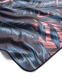 LEUS JUNGLE MADNESS (EX) -Wave Rider Shop leus outdoortowel jungle madness detail 17740.1700415134