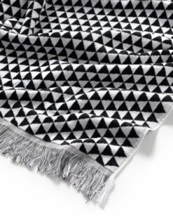 LEUS DELTA BEACH TOWEL (EX) 9 LEUS DELTA BEACH TOWEL (EX) -Wave Rider Shop leus xlbeachtowel delta detail 72532.1691177192