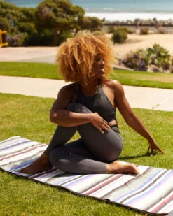 LEUS ALPACA YOGA ECO TOWEL -Wave Rider Shop leus yogatowel alpaca4 08191.1673632285